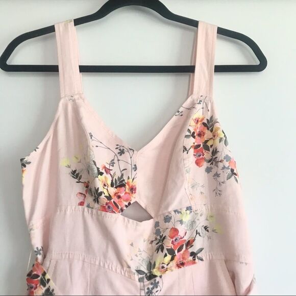 Anthropologie Akemi + Kin Adia Jumpsuit Light Pink Floral Linen Blend Size 4 - Picture 11 of 15